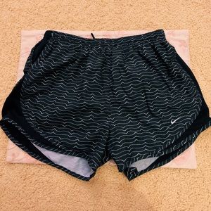 patterned nike running shorts